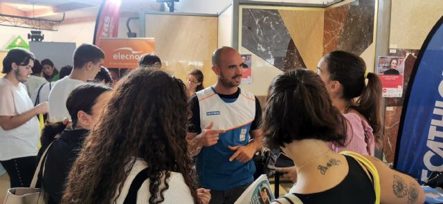 Más de 400 jóvenes participan en la VIII Feria de Empleo PICE celebrada en Cehegín - 2, Foto 2