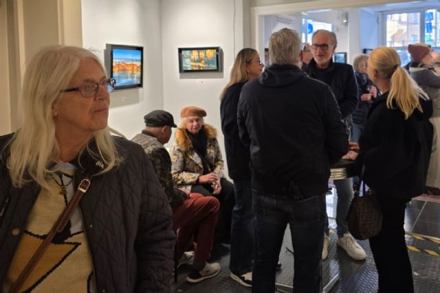 Más de 500 personas asisten a la inauguración de la primera exposición individual de Pedro Diego Pérez Casanova en Estocolmo - 3, Foto 3