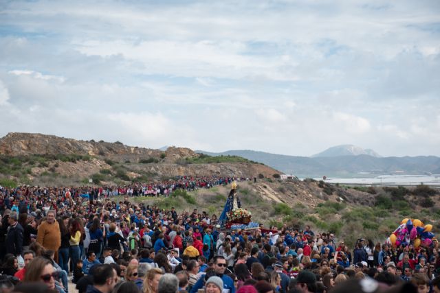 Miles de romeros acompañan a la Purísima Concepción hasta la ermita de Bolnuevo, Foto 2