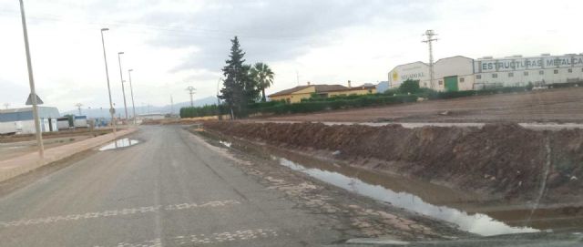 La lluvia pone de actualidad el déficit histórico de la CARM con el mantenimiento de las carreteras de la comarca del Campo de Cartagena - 2, Foto 2