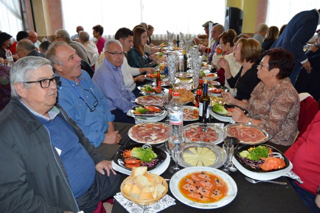 Cerca de 500 personas se dan cita en la comida solidaria anual de la AECC - 3, Foto 3