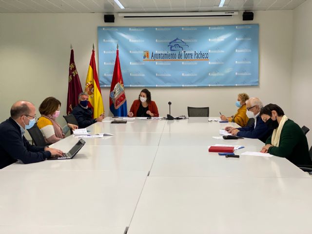 El Ayuntamiento de Torre Pacheco, Cáritas y Radio Torre Pacheco, organizan un año más, el Radio Maratón Solidario - 1, Foto 1