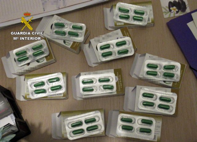 La Guardia Civil desmantela una trama delictiva dedicada a la venta de falsos productos naturales con riesgo para los consumidores - 4, Foto 4
