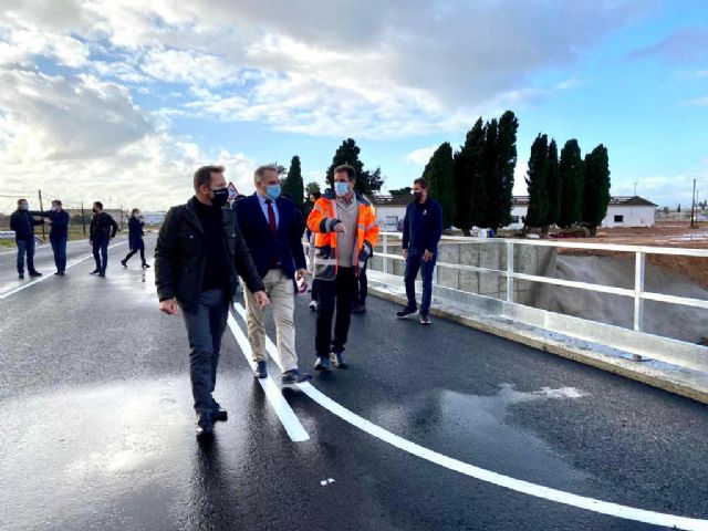 La construcción de un nuevo puente mejora la seguridad vial en el entorno de Torre Pacheco - 1, Foto 1