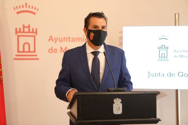 El Ayuntamiento invierte 126.000 euros en la mejora del pavimento en varias vías de Los Martínez del Puerto y Valladolises - 1, Foto 1