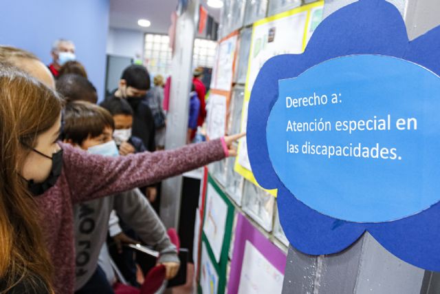 Una veintena de menores visita la Consejería de Política Social para participar en la conmemoración del Día de los Derechos de la Infancia - 3, Foto 3