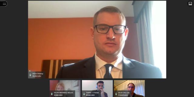 Adam Petway defendió su tesis de forma 'online' desde Estados Unidos, Foto 1