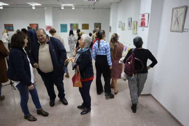 María Ángeles Riquelme expone sus Huellas de color en el Espacio de Arte de la Casa de Cultura - 2, Foto 2