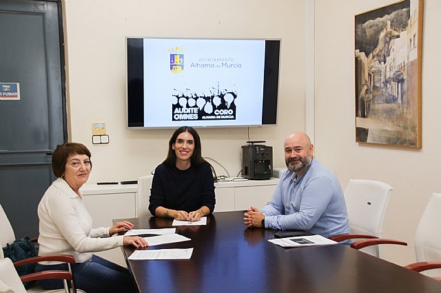 Convenio de colaboracin entre el Ayuntamiento de Alhama de Murcia y la Asociacin Coral Audite Omnes, Foto 1