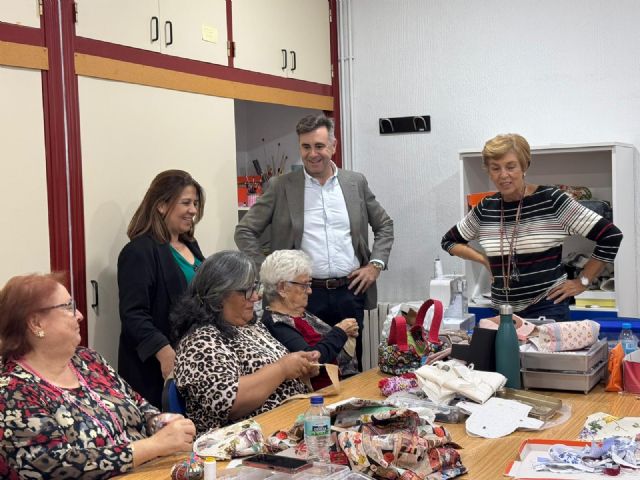 Los hogares de San Pedro y Lo Pagán ofrecen actividades lúdicas, culturales y deportivas - 2, Foto 2