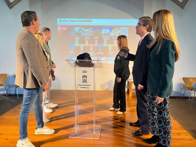 El Ayuntamiento pone en marcha la nueva ruta de 10.000 pasos 'Murcia 1200 en movimiento: Pasos firmes de una ciudad milenaria con mirada joven' y lanza un concurso con los escolares del municipio como protagonistas - 1, Foto 1