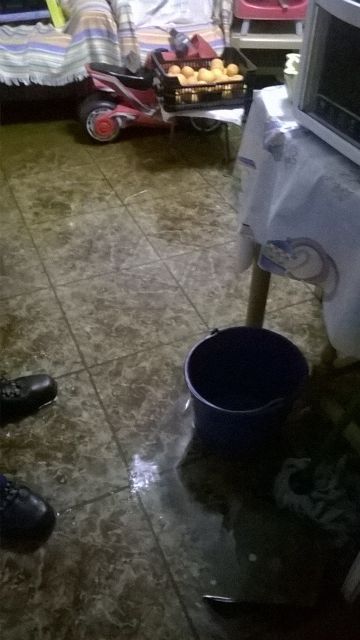 IU-V achaca las filtraciones en viviendas del Calvario Viejo a las obras de remodelación de Ferrovial - 2, Foto 2