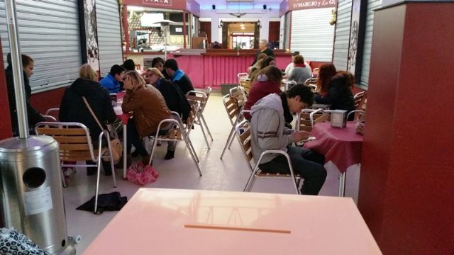 A pesar del fuerte temporal, más de 200 vecinos votaron los primeros presupuestos participativos - 1, Foto 1