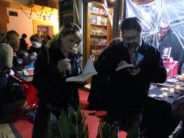 Se presenta en Lorca Crudos Sucios Sangrientos, un repaso a nuestros monstruos exteriores e interiores - 2, Foto 2