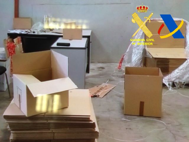 La Agencia Tributaria y la Guardia Civil aprehenden en Lorquí 1.200 kilos de picadura de tabaco de contrabando - 2, Foto 2