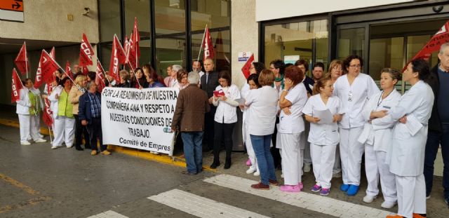 El PSOE respalda al colectivo de trabajadoras del servicio de limpieza del hospital Rafael Méndez de Lorca - 2, Foto 2