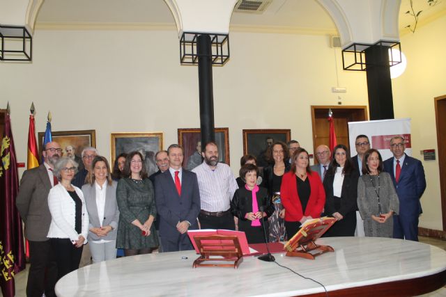 Docentes de la Universidad de Murcia toman posesión de sus cátedras y plazas de profesor titular - 1, Foto 1