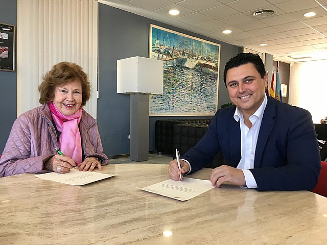El alcalde firma convenios de colaboración con dos asociaciones de Amas de Casa - 2, Foto 2