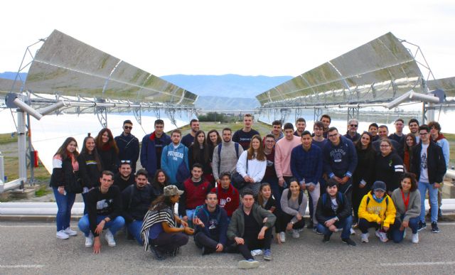 Estudiantes de Química y Biología de la UMU conocen el mayor centro de energías renovables de España - 1, Foto 1