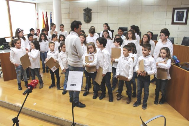 Presentan el nuevo Coro del CEIP Santiago, Foto 3