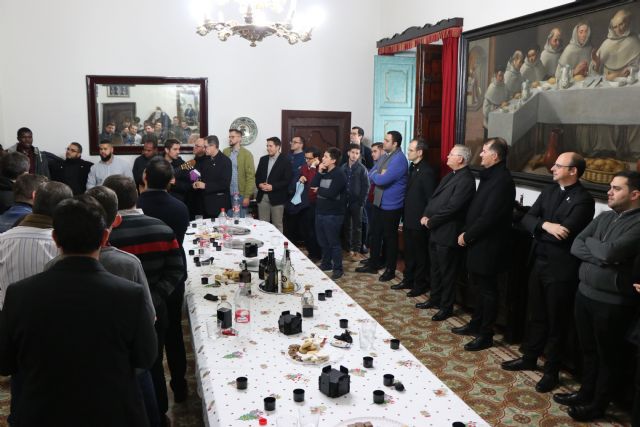 Los seminaristas felicitan la Navidad al obispo de Cartagena un año más - 2, Foto 2