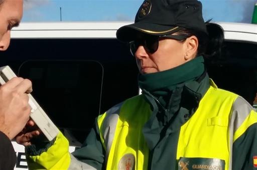 Más de 400 conductores son detectados cada día al volante habiendo consumido alcohol o drogas - 1, Foto 1