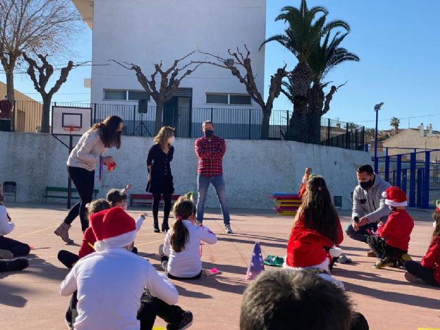 Los niños y niñas de Barqueros ya cuentan con los salvoconductos que permitirán a los Reyes Magos llegar a sus casas - 3, Foto 3