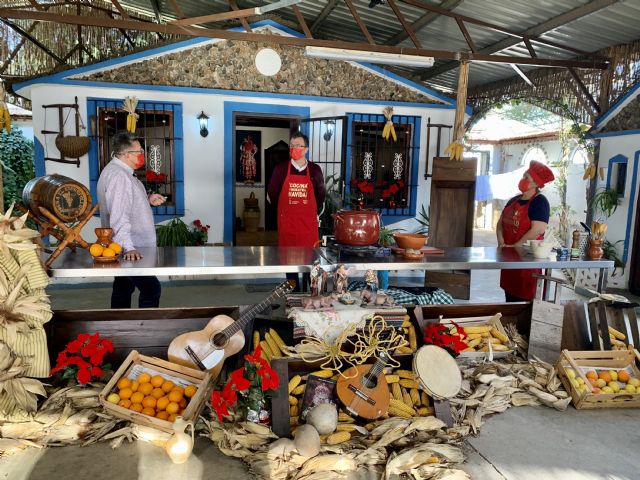 ´Cocina nuestra Navidad´, el programa que enseña recetas típicas de la mano de las peñas huertanas - 1, Foto 1