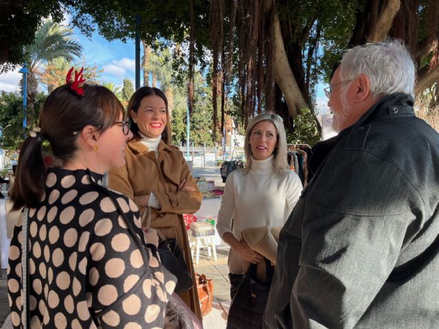 La Asociación de Comerciantes Unidos de Águilas (ACUA) celebra su primer mercadillo navideño - 4, Foto 4