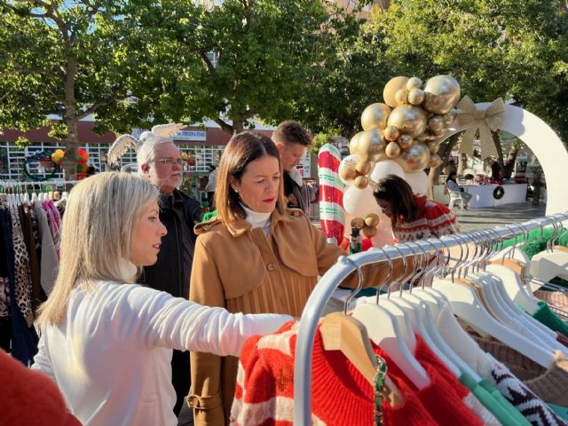 La Asociación de Comerciantes Unidos de Águilas (ACUA) celebra su primer mercadillo navideño - 5, Foto 5
