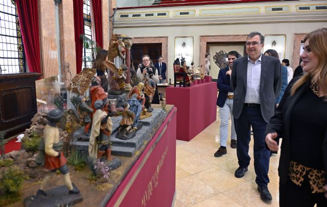 El Salón de Plenos del Ayuntamiento de Murcia homenajea al padre de Salzillo con la exposición del belén 'Laigmaniere' - 4, Foto 4