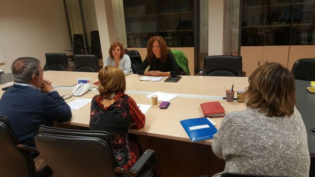 Podemos estudiará las vías legales para que las competencias impropias que asumen los ayuntamientos vengan con la necesaria dotación presupuestaria - 1, Foto 1