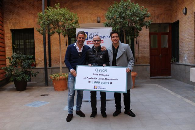 El cantante murciano Xuso Jones dona la recaudación del concurso Pizza Solidaria de Oven a Jesús Abandonado - 1, Foto 1