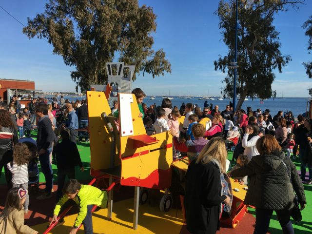 Los pilotos de la Patrulla Águila fueron los protagonistas en la inauguración del Parque que lleva su nombre en Santiago de la Ribera - 2, Foto 2