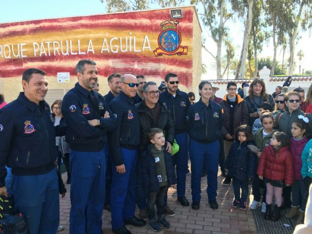Los pilotos de la Patrulla Águila fueron los protagonistas en la inauguración del Parque que lleva su nombre en Santiago de la Ribera - 5, Foto 5