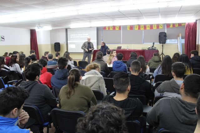 La sede permanente de la UMU organiza en Águilas dos talleres Wikidata - 1, Foto 1