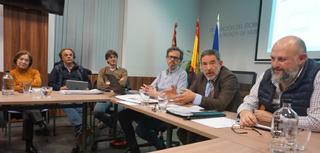 Reunión con representantes de los colectivos vecinales afectados por el soterramiento - 1, Foto 1