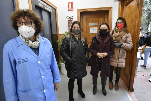 Estudiantes de Enfermería, Medicina y Odontología de la UMU reciben la primera dosis de la vacuna contra la COVID-19 - 3, Foto 3