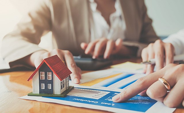 BBVA vende una cartera de préstamos y activos inmobiliarios de Unnim - 1, Foto 1