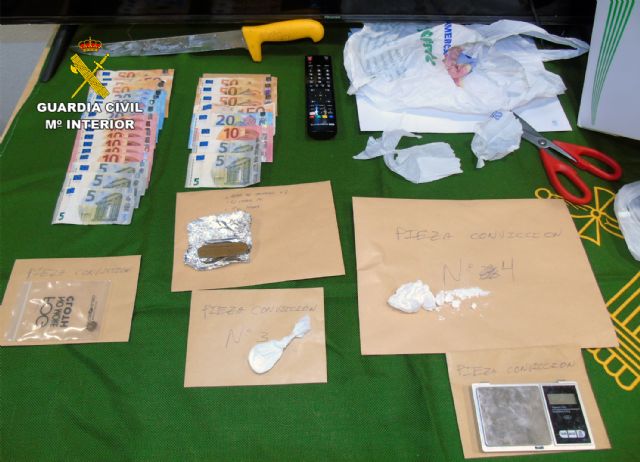 La Guardia Civil desmantela en Bullas tres puntos de venta de droga - 3, Foto 3