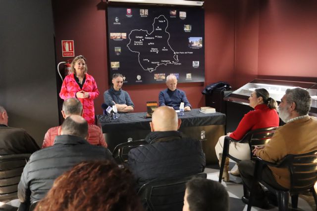 La torre de los nueve primogénitos, de Pedro González, se presentó en San Pedro del Pinatar - 3, Foto 3