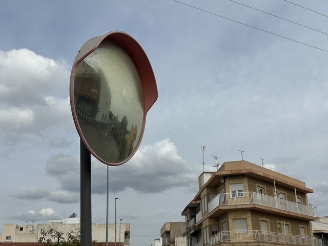 El Partido Popular pide al Ejecutivo de Moreno que realice labores de mantenimiento y cuidado de los espejos de tráfico - 1, Foto 1