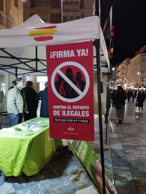 IU-Verdes Cartagena denuncia la campaña de odio y manipulación hacia las personas migrantes llevada a cabo por la extrema derecha en el centro de la ciudad portuaria - 1, Foto 1
