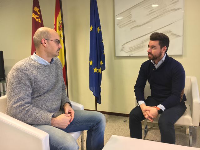 La Comunidad colabora en la lucha contra el abandono escolar a través del proyecto 'La escuela aún juega' - 1, Foto 1