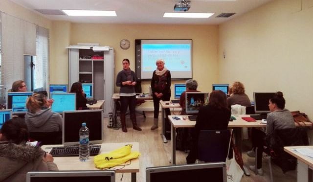 55 mujeres recibirán formación sobre seguridad y ciberacoso en la red - 1, Foto 1