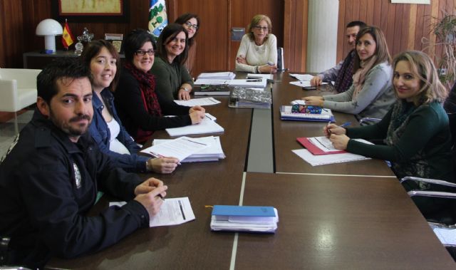 La subcomisión técnica de absentismo continúa trabajando contra el  abandono escolar - 1, Foto 1