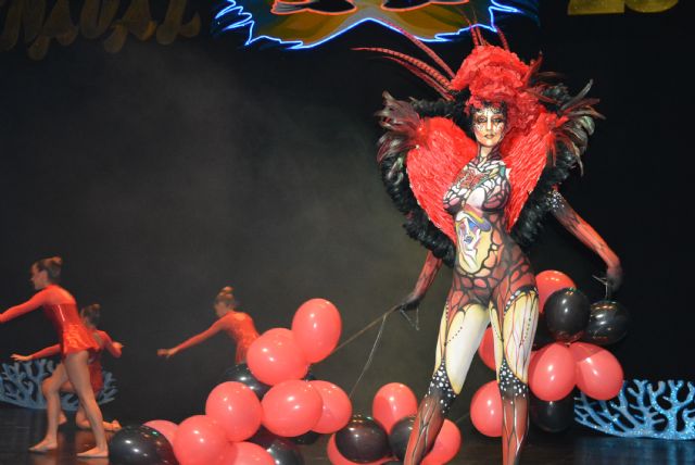 Mareas Misteriosas logra el primer puesto en el Concurso de Trajes de Papel - 1, Foto 1