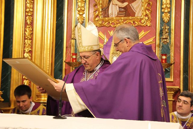 Mons. Ginés García Beltrán se consagra a La Señora - 4, Foto 4