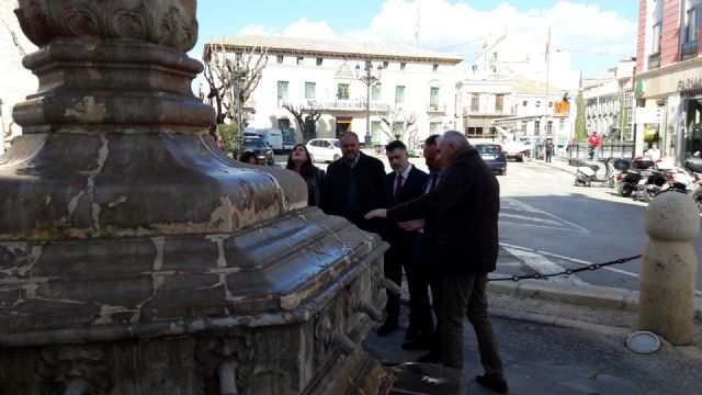 The Minister of Tourism and Culture visits the Juan de Uzeta Fountain, Foto 4