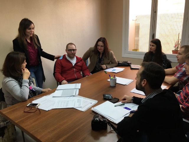 Juventud recibe a los dos primeros voluntarios europeos que colaborarán en el diseño de una campaña sobre inclusión y participación para jóvenes con discapacidad - 1, Foto 1